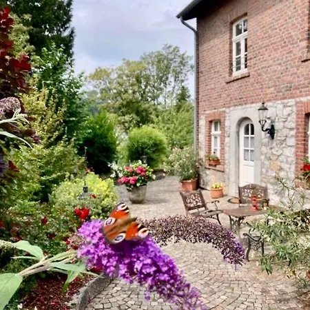 Haus Berggarten Daire *