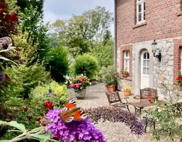 Haus Berggarten 公寓 *